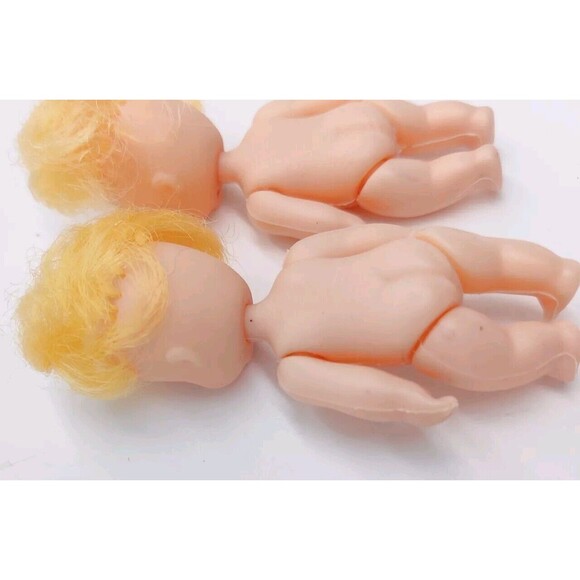 2 Vintage Dolls Approx 3.5" Plastic Blonde Hair Blue Eyes Unmarked Unbranded Toy - Picture 8 of 10